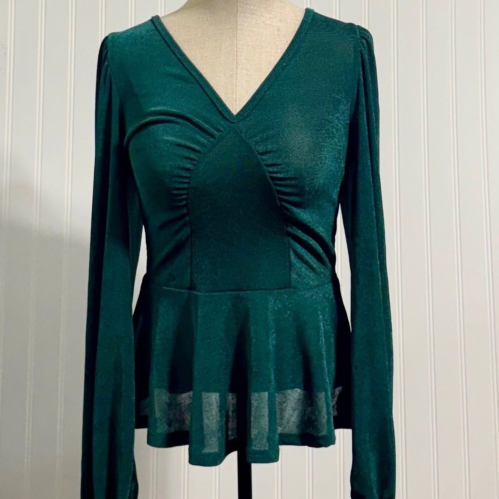 Week & Emerald Green Peplum Top Ruched Bust Long Sleeve Stretchy Boutique Medium